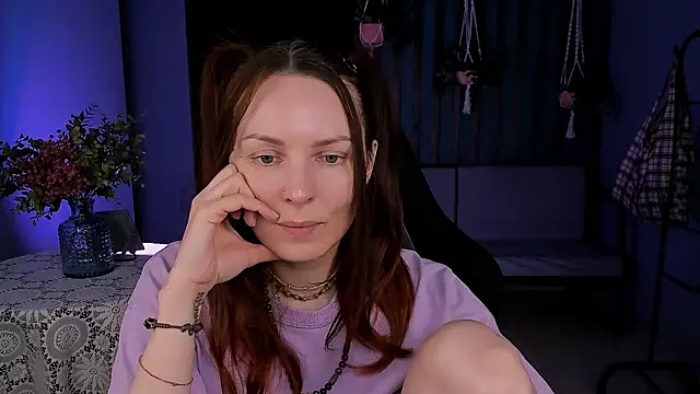 VandaRossi online show from February 14, 2025, 8:10 am