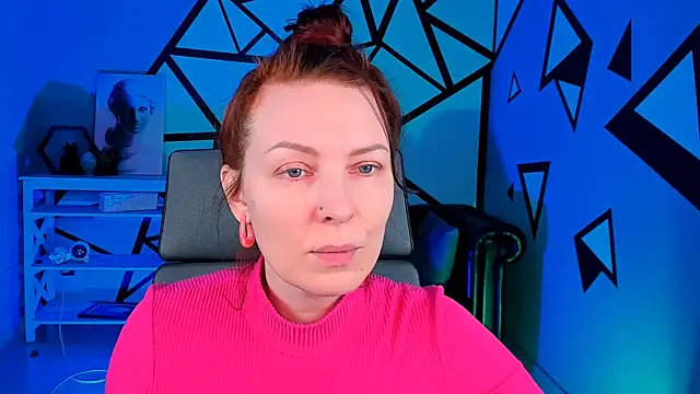 VandaRossi online show from December 19, 2025, 9:38 am