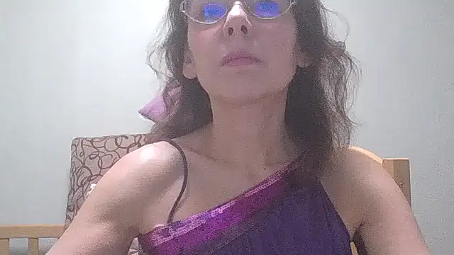 HollyJewel online show from January 15, 2025, 4:21 pm