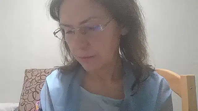 HollyJewel online show from January 23, 2025, 7:51 pm