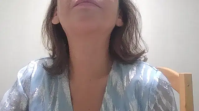 HollyJewel online show from October 20, 2025, 5:24 pm