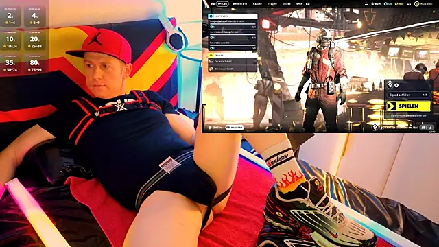 Fuc71 online show from November 3, 2025, 4:41 pm