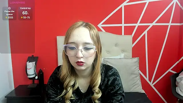 Liaroberts1 online show from January 10, 2025, 12:04 pm