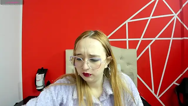 Liaroberts1 online show from January 13, 2025, 12:02 pm