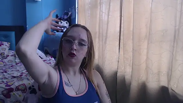 Liaroberts1 online show from March 8, 2025, 3:13 pm