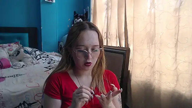 Liaroberts1 online show from March 22, 2025, 3:09 pm