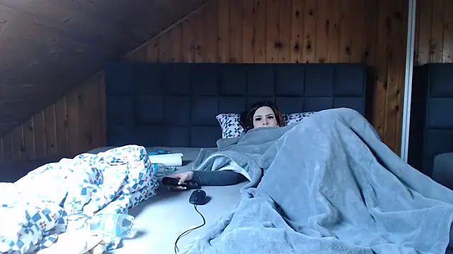 BoeseMoni1998 online show from February 9, 2025, 2:50 pm