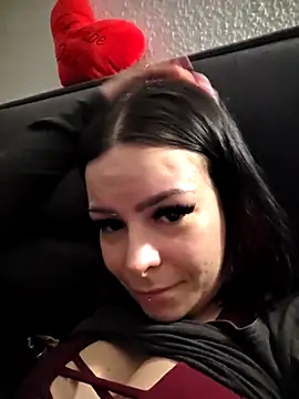 BoeseMoni1998 online show from April 16, 2026, 5:14 pm