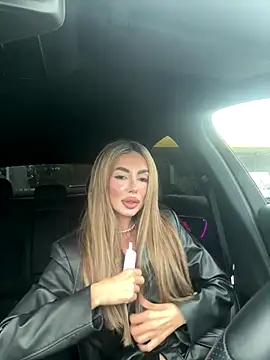 Snapshot of ArianaArianna chatting on September 14, 2025, 3:33 pm ArianaArianna online show from September 14, 2025, 3:33 pm