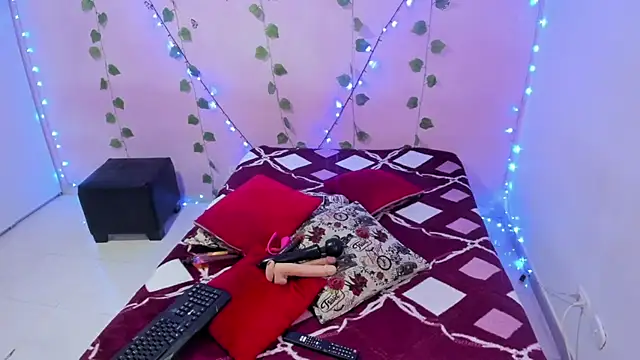 ambersmitx online show from December 4, 2024, 1:53 pm