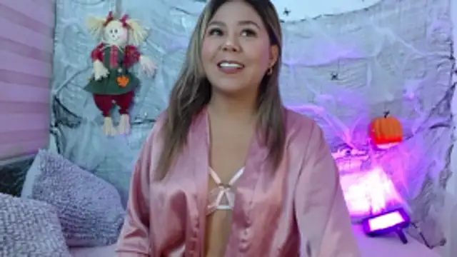 AriannaTorres online show from October 20, 2025, 12:05 pm