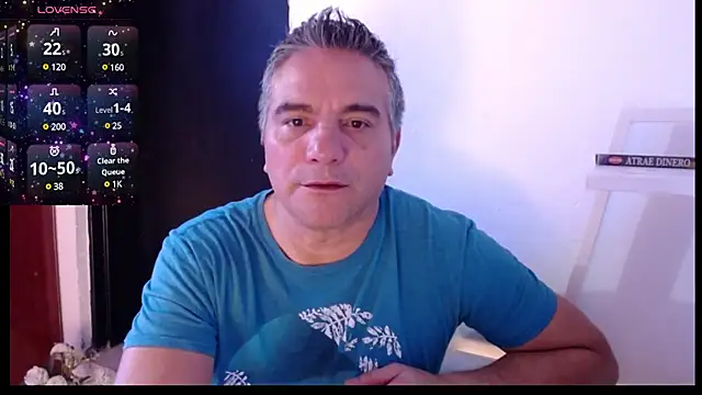 Snapshot of golden_punisher chatting on February 2, 2025, 5:10 am golden punisher online show from February 2, 2025, 5:10 am