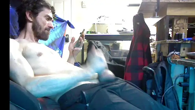 slendt94 online show from February 23, 2025, 4:13 pm