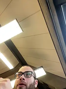 0maxx00 online show from January 7, 2025, 10:43 am