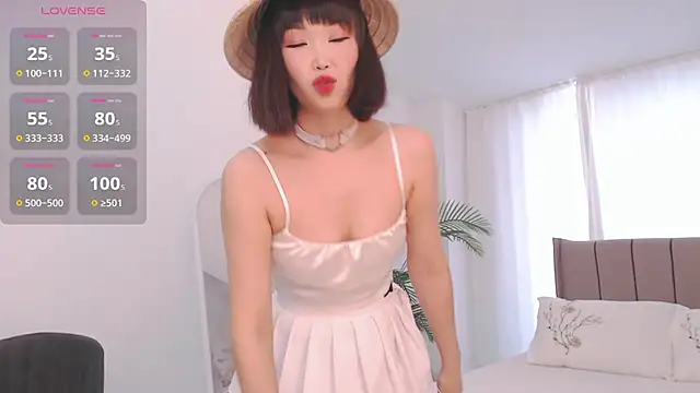 Snapshot of TumiLio chatting on January 3, 2025, 7:16 am TumiLio online show from January 3, 2025, 7:16 am