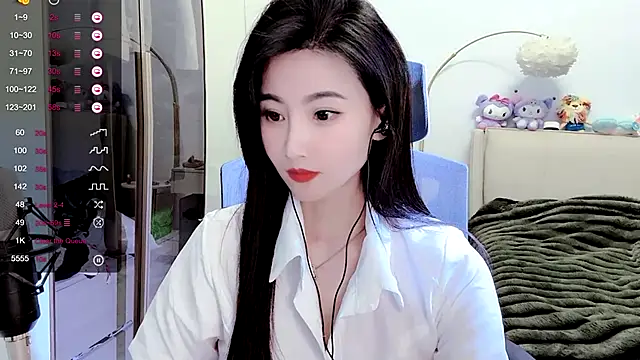 FeiFei-babe online show from February 13, 2025, 5:54 pm