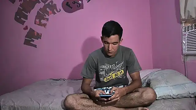 Sweetiefoxxx online show from March 12, 2025, 8:10 pm