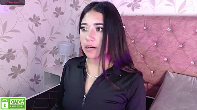 Susy thomson online show from December 6, 2024, 8:51 pm