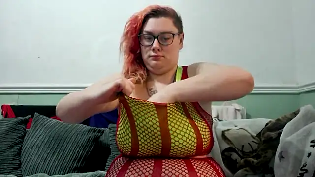 Bustycurves online show from March 3, 2025, 8:21 pm