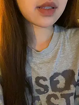 minmin2kk5 online show from March 18, 2026, 2:53 pm