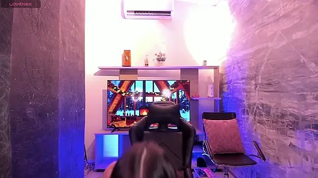 saracaball  online show from December 14, 2025, 5:24 am