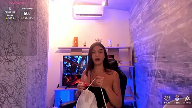 saracaball  online show from January 19, 2026, 3:43 am