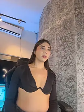 saracaball  online show from April 7, 2026, 9:10 am