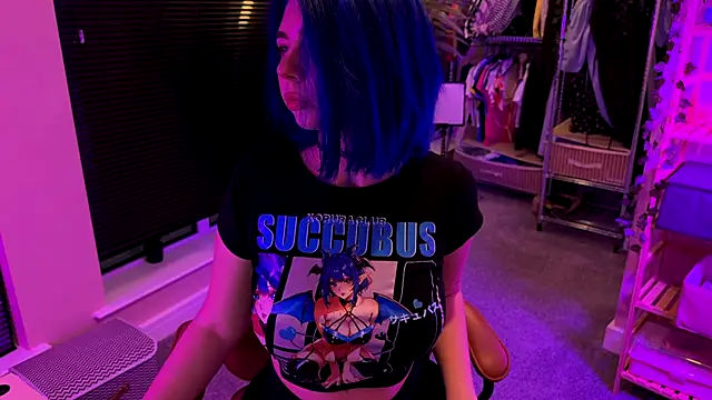  vixenp online show from October 3, 2025, 5:54 pm