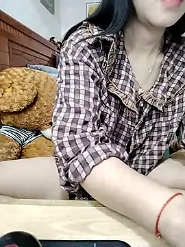 Snapshot of cream1299 chatting on March 22, 2025, 9:53 pm cream1299 online show from March 22, 2025, 9:53 pm