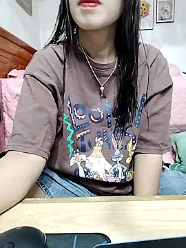Snapshot of cream1299 chatting on October 6, 2025, 11:18 am cream1299 online show from October 6, 2025, 11:18 am