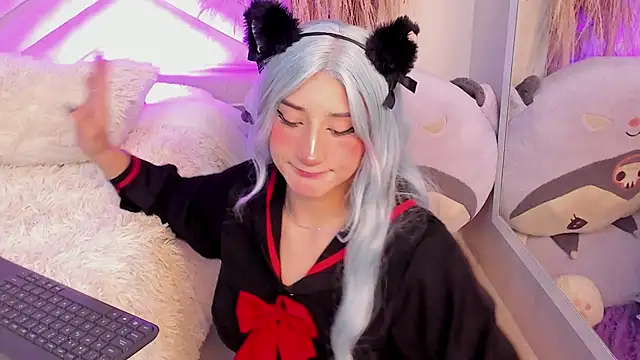 miia  baker online show from September 15, 2025, 12:16 pm