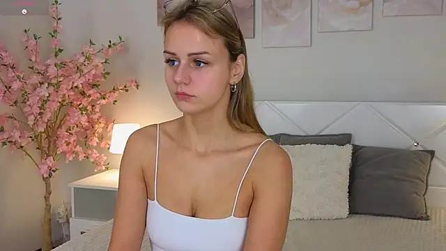 Wendy D0ll online show from February 24, 2025, 9:41 pm