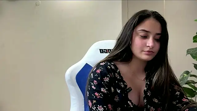 demieliss online show from April 7, 2026, 7:25 pm