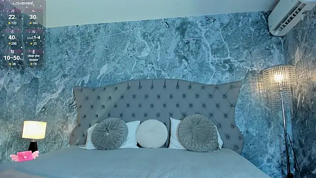 Aprillbrunette online show from February 13, 2026, 11:39 am