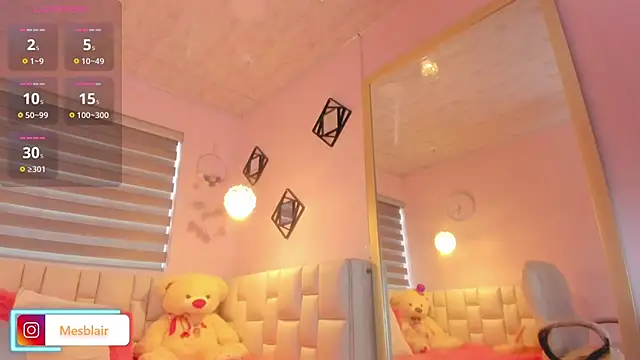 Snapshot of blair___mester chatting on October 29, 2025, 12:40 pm blair mester online show from October 29, 2025, 12:40 pm