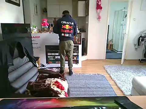 mihaimichael online show from March 19, 2025, 3:19 pm