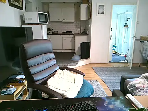 mihaimichael online show from September 19, 2025, 11:44 am