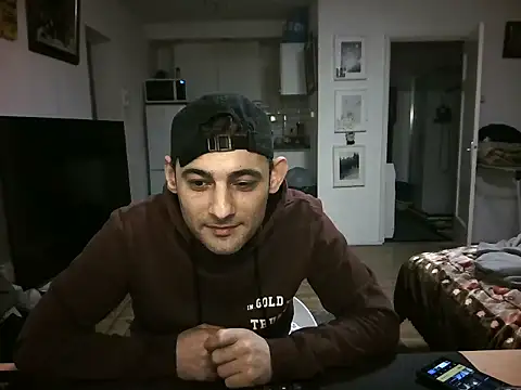 mihaimichael online show from April 15, 2026, 1:01 am