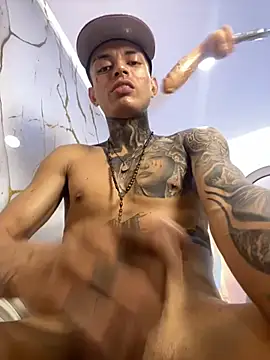 Snapshot of Herem369 chatting on November 6, 2025, 3:24 pm Herem369 online show from November 6, 2025, 3:24 pm