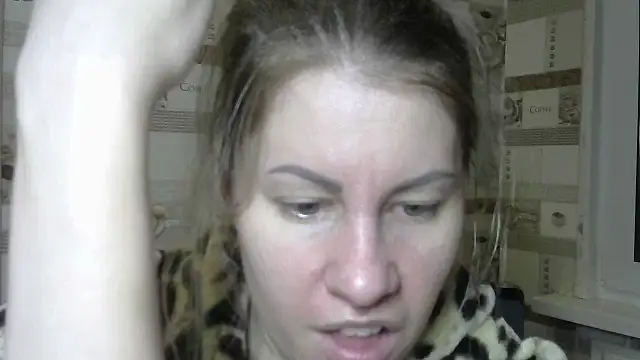 Snapshot of TherestlessKitty chatting on February 14, 2025, 6:23 am TherestlessKitty online show from February 14, 2025, 6:23 am