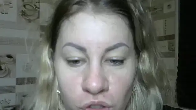 Snapshot of TherestlessKitty chatting on March 12, 2025, 8:31 pm TherestlessKitty online show from March 12, 2025, 8:31 pm