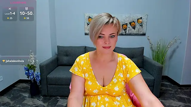 Julia Wilsone online show from November 1, 2025, 6:59 am