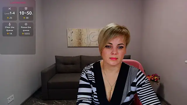 Julia Wilsone online show from February 1, 2026, 7:18 am