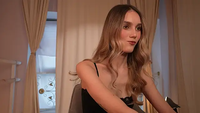 aurora nude online show from November 14, 2025, 7:18 am