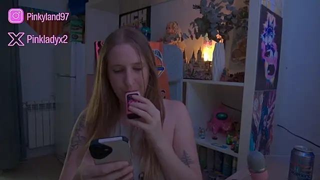 Pinkyladyxxx online show from February 21, 2026, 4:19 pm