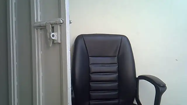 jeyberrie online show from June 1, 2026, 8:54 pm