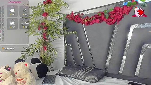 Black Rose2 online show from February 17, 2025, 3:09 pm