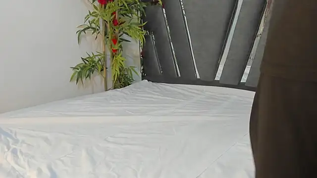 Black Rose2 online show from March 14, 2025, 11:45 am