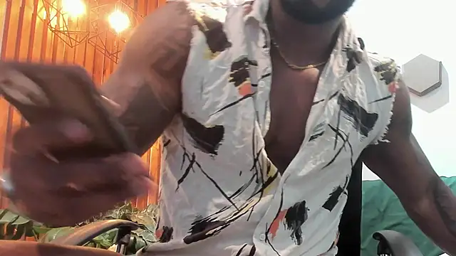 Makonneen online show from January 17, 2025, 8:55 pm