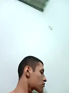 Rogersmit2 online show from October 28, 2025, 3:32 am